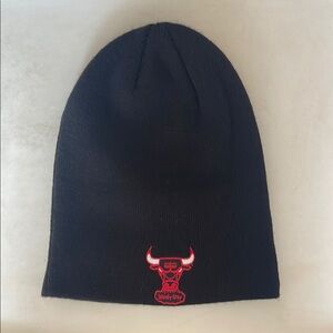 New Era Hardwood Classics Chicago Bulls Logo Toque Size OSFA In Black/Red